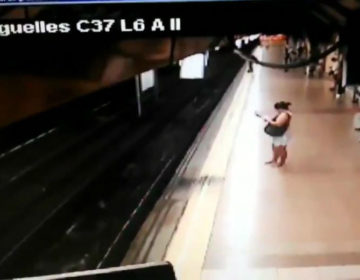 Μαδρίτη: Τον έριξε με κλωτσιά στις ράγες την ώρα που περνούσε ο συρμός