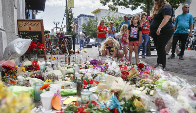 Ο φερόμενος δράστης της πολύνεκρης επίθεσης στο Οχάιο διερευνούσε «βίαιες ιδεολογίες»