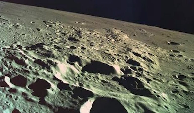 Η NASA στήνει δίκτυο κινητής τηλεφωνίας στη Σελήνη