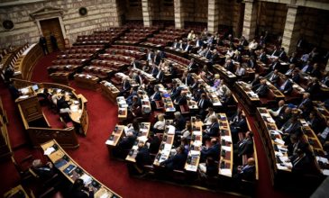 Βουλή: Αντιπαράθεση για τη συμβολή της ΝΔ και του ΣΥΡΙΖΑ στη μείωση του ΕΝΦΙΑ