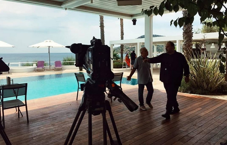 Οι ηθοποιοί που θα βρεθούν στο πλευρό του Ρήγα στη νέα σειρά ««Ρουμ σέρβις πλιζ»