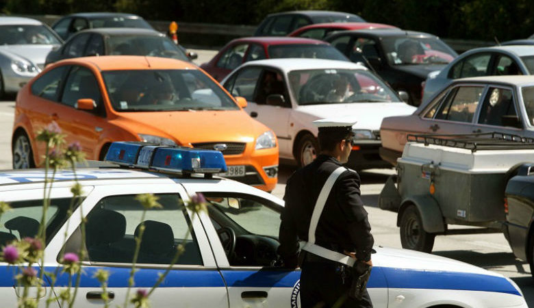 Θεσσαλονίκη: Κυκλοφοριακή συμφόρηση στην Περιφερειακή Οδό μετά από καραμπόλα 7 οχημάτων