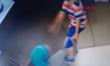 Εφιάλτης για μικρό αγόρι που βρέθηκε να κρέμεται από το λαιμό σε ανελκυστήρα