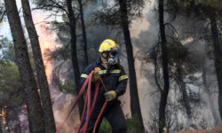 Μεγάλη πυρκαγιά στην Ανδρίτσαινα