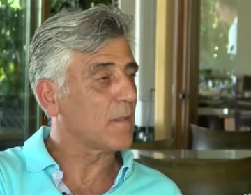 Πέτρος Ξεκούκης: «Με χαστούκισε επάνω στη σκηνή και μου είπε τι σου έκανε ο αρχιμανδρίτης ρε κακέ άνθρωπε;»