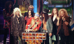Εξωδικαστικός συμβιβασμός για τους Guns N ‘Roses και την ζυθοποιία Oskar Blues