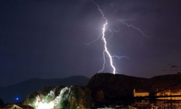 Κακοκαιρία «Αθηνά»: Ισχυρές βροχές και καταιγίδες αύριο και σε πυρόπληκτες περιοχές