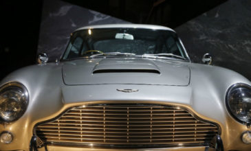 Έδωσε μια περιουσία και απέκτησε την ασημένια Aston Martin του Τζέιμς Μποντ