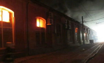 Οκτώ άνθρωποι έχασαν τη ζωή τους σε πυρκαγιά ξενοδοχείου στην Οδησσό