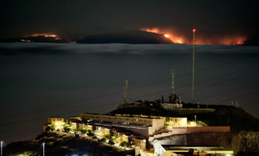 Εκτός ελέγχου η πυρκαγιά στα Κανάρια νησιά, 8.000 άνθρωποι εγκατέλειψαν τα σπίτια τους