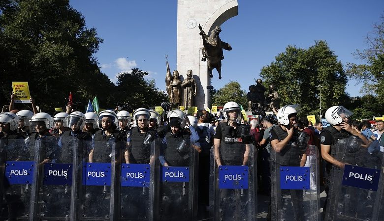 Βίαιη καταστολή σε διαδηλώσεις του φιλοκουρδικού κόμματος HDP