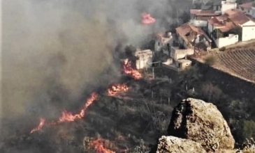 Σε ύφεση η πυρκαγιά στο Γκραν Κανάρια της Ισπανίας