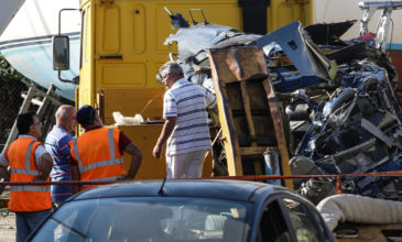 Εμπειρογνώμονες ερευνούν τα συντρίμμια του μοιραίου ελικοπτέρου – Αυτοί είναι οι δυο Ρώσοι πολίτες που σκοτώθηκαν