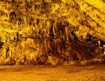 Σπήλαιο Δρογκαράτης, το μοναδικό σπήλαιο στην Ελλάδα όπου διοργανώνονται συναυλίες