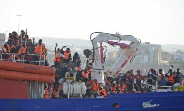 Ο Σαλβίνι απαγόρευσε και πάλι σε πλοίο ΜΚΟ να αποβιβάσει μετανάστες στην Ιταλία