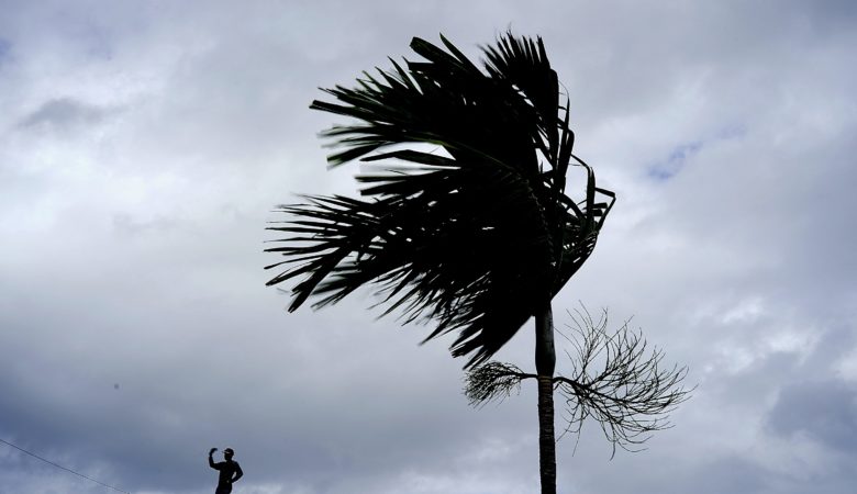 Ενισχύθηκε ο τυφώνας Ντόριαν που πλησιάζει τις Μπαχάμες