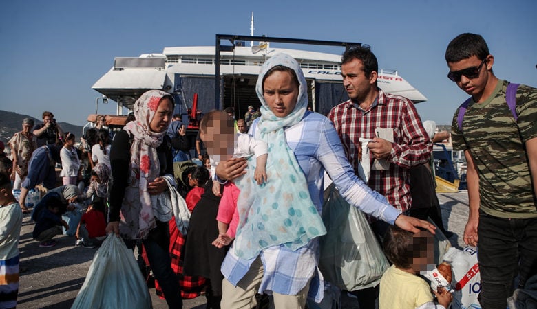 Μετακινήθηκαν σήμερα από τη Σύμη στην Κω και τη Λέρο 150 αιτούντες άσυλο