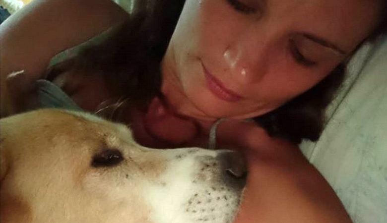 Ηθοποιός δέχτηκε υβριστική επίθεση στο δρόμο επειδή είχε βγάλει βόλτα τον σκύλο της