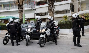 Παλαιό Φάληρο: Τραυματίστηκε αστυνομικός της ΔΙΑΣ – Κακοποιοί εμβόλισαν τη μηχανή του σε καταδίωξη