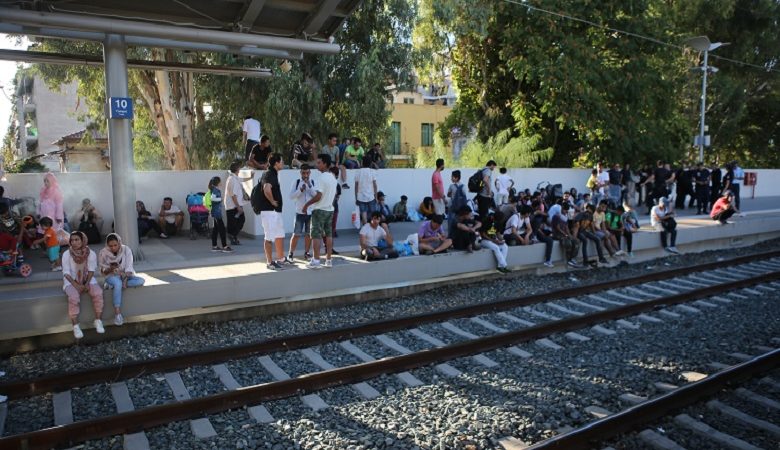 Αποχώρησαν οι αλλοδαποί από τη σιδηροδρομική γραμμή στη Μαλακάσα