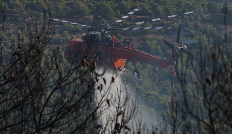 Ενισχύονται οι δυνάμεις τις Πυροσβεστικής στις Μαριές Ζακύνθου