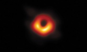 Βραβείο Φυσικής στον Έλληνα επιστήμονα και την ομάδα που φωτογράφισε την μαύρη τρύπα