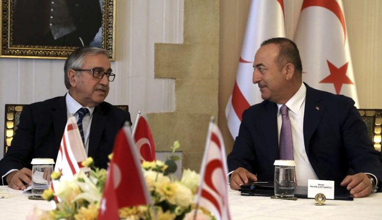Τσαβούσογλου: Ή δέχονται να μοιραστούν το φυσικό αέριο ή…