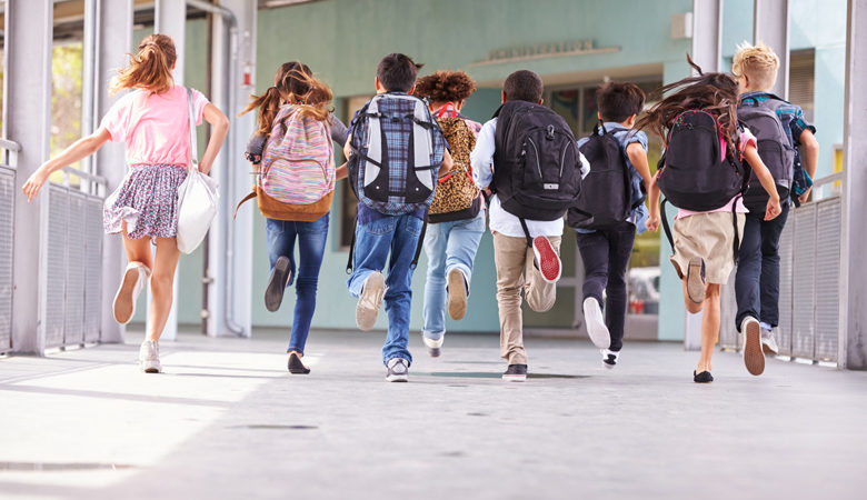 Κορονοϊός: Πώς θα επιστρέψουν οι μαθητές στα σχολεία μετά τις διακοπές του Πάσχα
