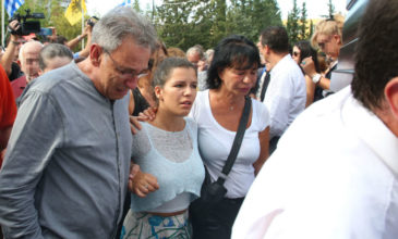 Λαυρέντης Μαχαιρίτσας: Το συγκινητικό μήνυμα της κόρης του μετά την κηδεία