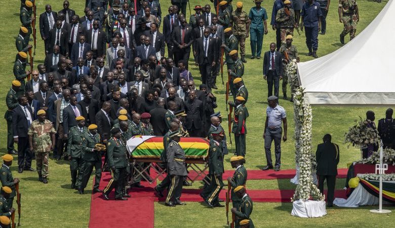 Ζιμπάμπουε: Ξένοι ηγέτες και υποστηρικτές του αποχαιρέτισαν τον πρώην πρόεδρο Μουγκάμπε
