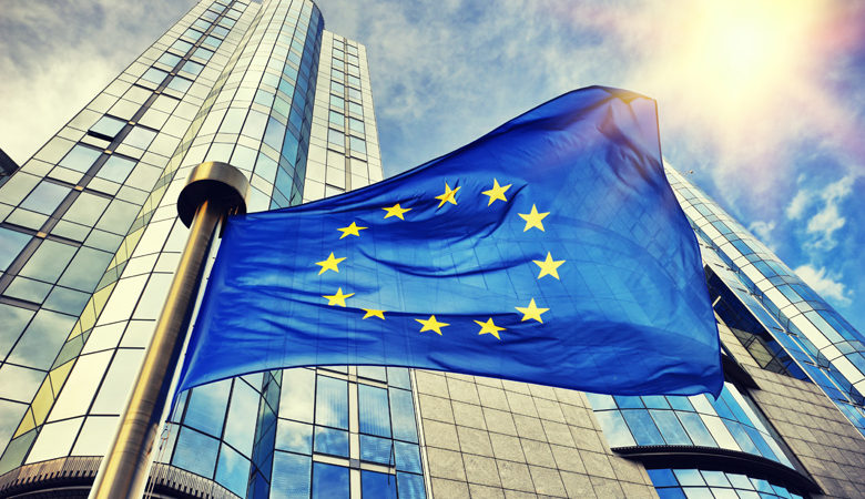 ΕΕ: Κανόνες για μείωση, επαναχρησιμοποίηση και ανακύκλωση κλωστοϋφαντουργικών απορριμμάτων