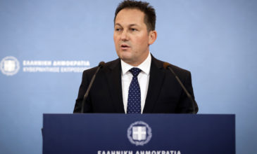 Πέτσας: Ο πρωθυπουργός ανέλαβε την αποστολή να επανασυστήσει την Ελλάδα στον κόσμο