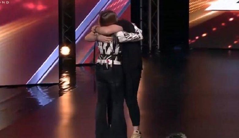 X-Factor: Απορρίφθηκε αλλά ζήτησε την αγκαλιά της Ασλανίδου
