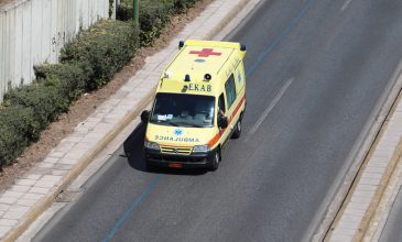 Βόλος: Ασθενής κατέβηκε από το ασθενοφόρο και άρχισε να τρέχει