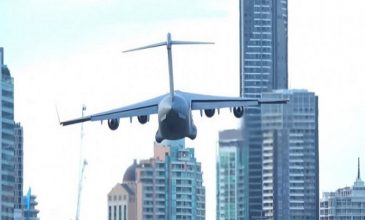Βίντεο που κόβουν την ανάσα: Πολεμικά αεροσκάφη πετούν ανάμεσα από ουρανοξύστες