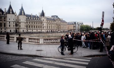 Πέντε συλλήψεις για την υπόθεση των επιθέσεων στο αρχηγείο της αστυνομίας του Παρισιού