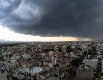 Έκτακτο δελτίο επιδείνωσης του καιρού: Πού αναμένονται κατά τόπους ισχυρές βροχές και καταιγίδες