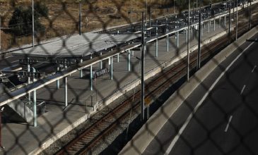 «Χειρόφρενο» σε τρένα-Προαστιακό και την επόμενη εβδομάδα
