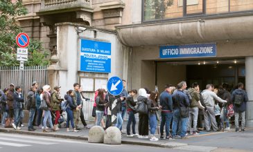 Η Ιταλία μειώνει δραματικά την προθεσμία επαναπατρισμού των μεταναστών