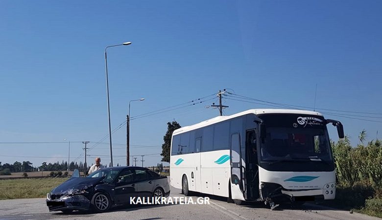 Τροχαίο με λεωφορείο που μετέφερε μαθητές στη Χαλκιδική