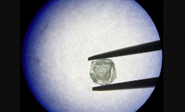 Ένα μοναδικό διαμάντι-«μήτρα» ανακαλύφθηκε στη Ρωσία