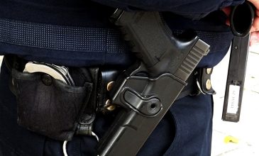 Έκλεψαν γεμιστήρες με σφαίρες από αυτοκίνητο αστυνομικού
