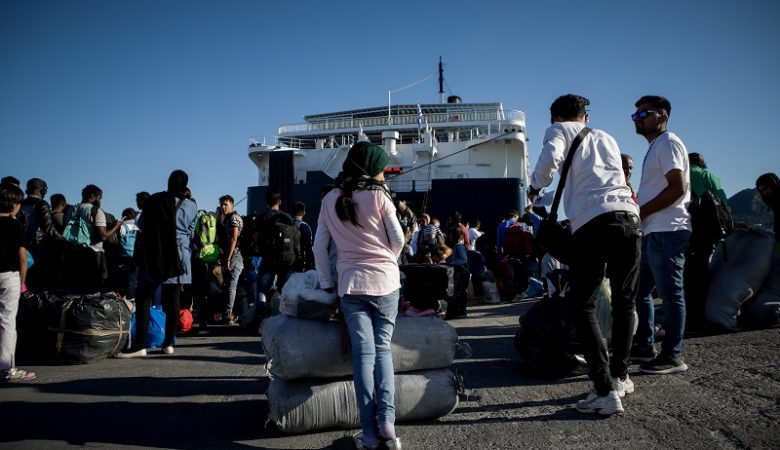 Μετακινούνται από την Μόρια άλλοι 570 αιτούντες άσυλο