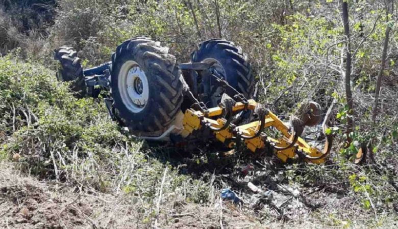 Αγρότης καταπλακώθηκε από το τρακτέρ του και έχασε τη ζωή του