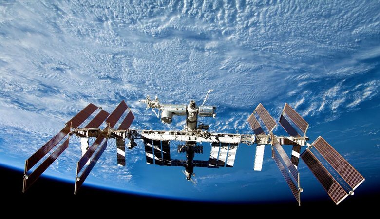 Αστροναύτες «περπάτησαν» έξω από τον Διεθνή Διαστημικό Σταθμό