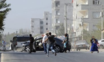 Ξεπέρασαν τους 60.000 οι εκτοπισμένοι από την εμπόλεμη ζώνη της Συρίας