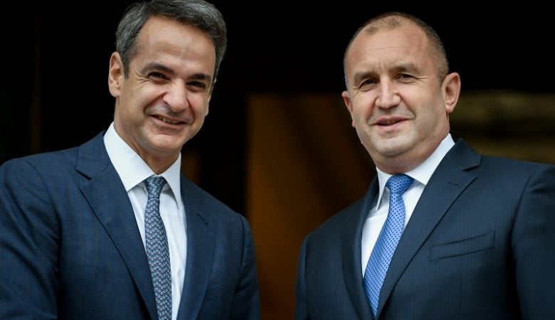 Διμερή και διεθνή θέματα στη συνάντηση Μητσοτάκη με τον Πρόεδρο της Βουλγαρίας