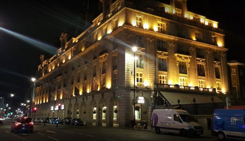 «Μήλον της έριδος» το ξενοδοχείο Ritz του Λονδίνου