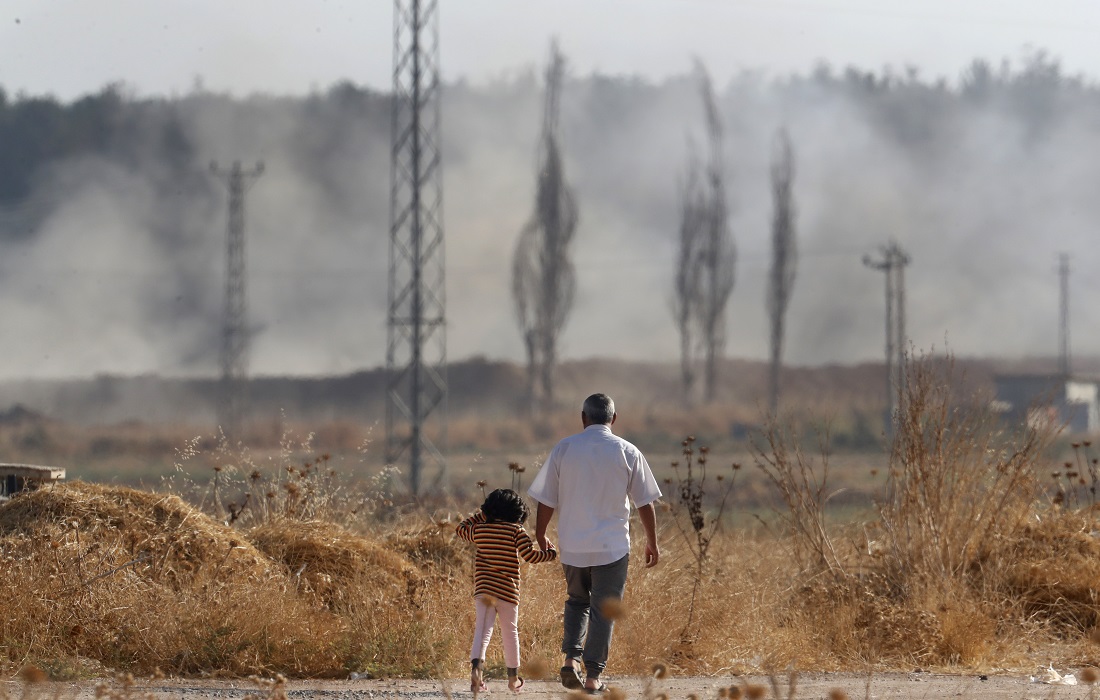 Πάνω από 100.000 άνθρωποι εγκαταλείπουν τα σπίτια τους στη ΒΑ. Συρία