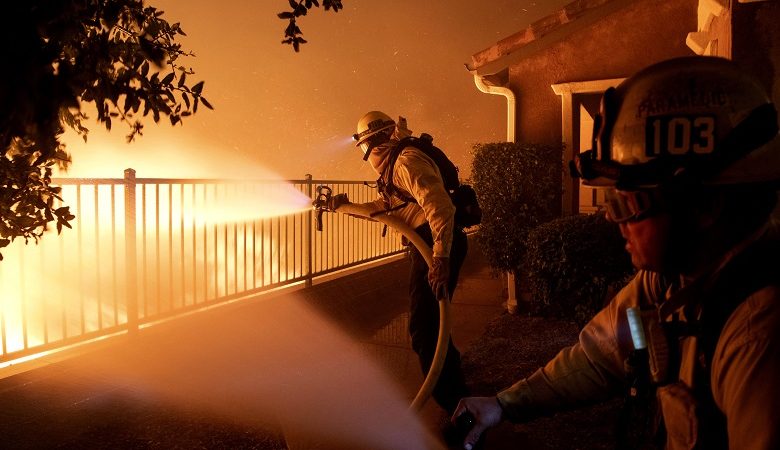 Πυρκαγιές στην Καλιφόρνια – Εκκενώνονται περιοχές